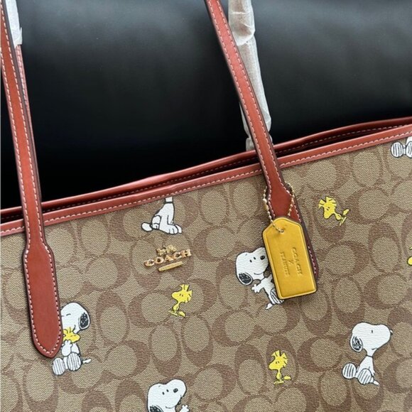NWT Coach Snoopy Woodstock City Tote - Picture 6 of 7